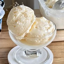 材料3つ!ヨーグルトで濃厚アイスクリームの作り方!