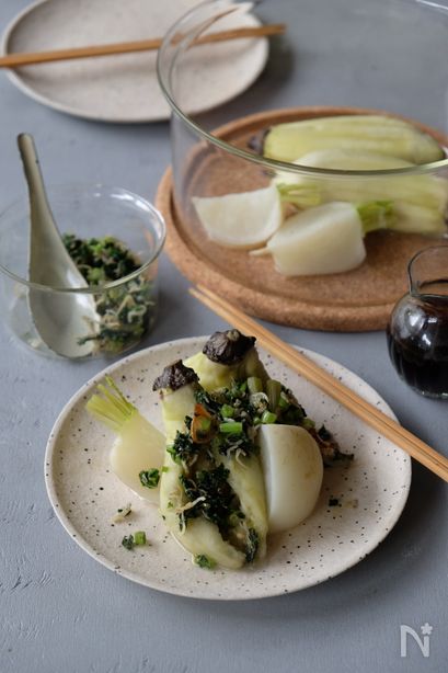 レンジ蒸しなすとかぶの葉ふりかけ
