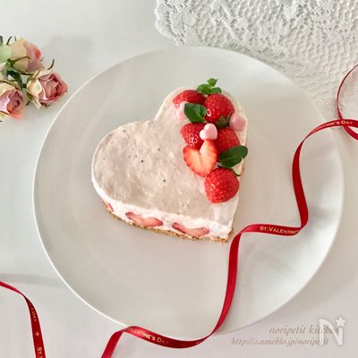 混ぜて♡冷やすだけ♡ストロベリーチョコ レアチーズ