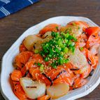 和えるだけで一品！！サーモンとホタテの塩昆布和え