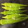 切って和えるだけ
トマトとオクラの和風おかかサラダの工程1