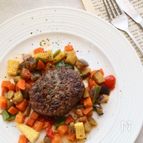 夏野菜ソースのハンバーグ