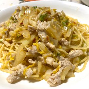 山子の作ってみた!投稿(ついつい食べたくなる！辛さがおいしい！白菜麻婆風パスタ)
