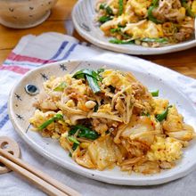 スタミナUP!ご飯が進む『具沢山えのたま豚キムチ』