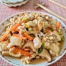 【炒り豆腐】豆腐と野菜と卵で作る。何にも思いつか作ってみて!