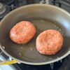 うま味ジュワ〜♪クリームソース煮込みハンバーグの工程3