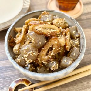 のりのり🐾🎀🤍の作ってみた!投稿(地味にうまい!\こんにゃくとちくわのごま味噌煮/)