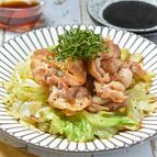 カリカリ豚と焼きキャベツの和風レモンだれ│ワンパンで簡単！