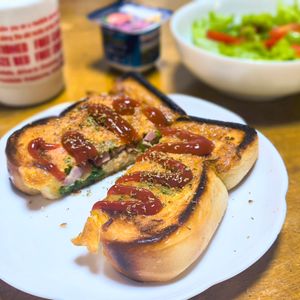 Naoの作ってみた!投稿(栄養の宝庫☆オムレツトースト)