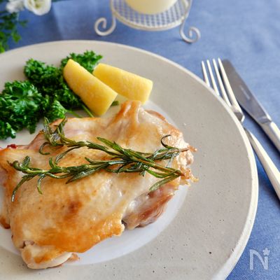 下味冷凍の鶏肉のローズマリーソテー