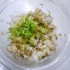 つい食べてしまう「甘辛じゃこと三つ葉のおむすび」の工程4