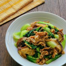 豚肉と青梗菜としいたけの生姜炒め