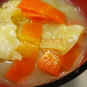 マルグリートの作ってみた!投稿(『キャベツと人参のお味噌汁』)