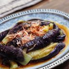 1番簡単で美味しい【丸ごと茄子のぶっかけ麺つゆおかか】