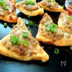 タイのストリートフード　豚肉とエビのすり身揚げトースト