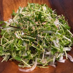 843565の作ってみた!投稿(切って和えるだけ！豆苗と新玉ねぎの塩こんぶサラダ)