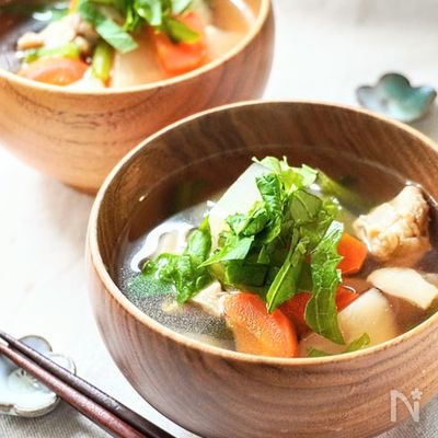 お雑煮にも◎絶品!かぶと鶏肉のすまし汁
