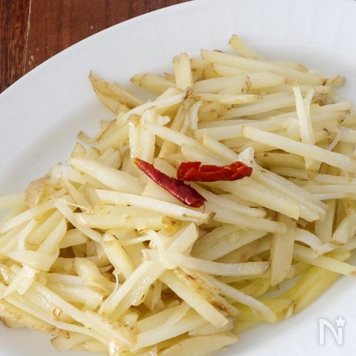 【シャキシャキ食感】じゃがいものペペロンチーノ