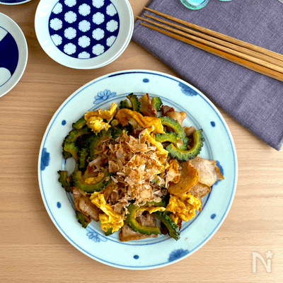 味つけはしょうゆとちょっとの砂糖だけ!豚肉とゴーヤの炒めもの