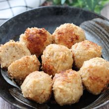 おからパウダー入りでヘルシー♡肉じゃが風おからコロッケ