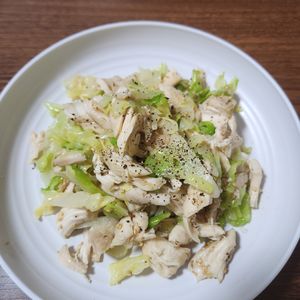 とももの作ってみた!投稿(【レンジで！ささみとキャベツの旨だれ和え】これ箸が止まらん♡)