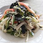 えのき茸とカニカマの海苔風味の和え物