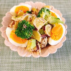 なつみの作ってみた!投稿(ほっくり甘い♩さつまいもとブロッコリーのデリ風サラダ)