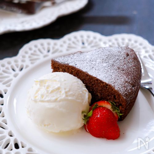 炊飯器に入れてスイッチオン!ふわふわ♡【チョコレートケーキ】