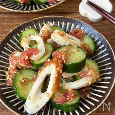 切って和えるだけ！きゅうりとちくわの梅おかか和え