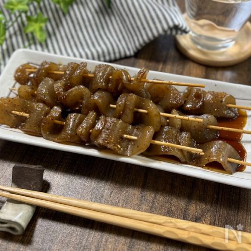おうち居酒屋にもピッタリ【甘辛串こんにゃく】