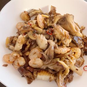 こざかなの作ってみた!投稿(食感を楽しむ♡きのこと海老のアヒージョ)