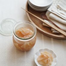 新生姜の甘酢漬け。