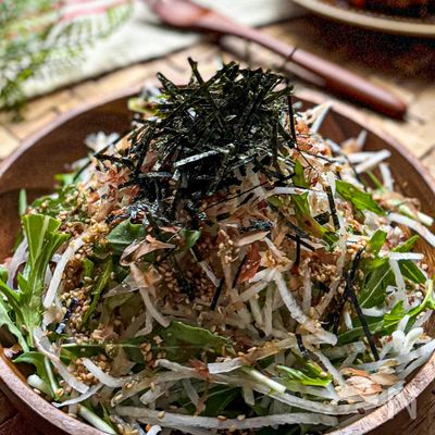 ノンオイルでも美味しい《居酒屋風♡大根サラダ》