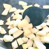 餡も衣も米粉で作る【揚げない酢豚】の工程10