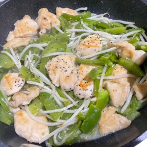 1231075の作ってみた!投稿(【 鶏むね肉とピーマンの塩だれ炒め】お肉しっとり♪簡単おかず)