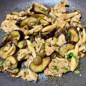 こたんの作ってみた!投稿(【豚こまとなすのごま照り焼き】生姜香る甘辛おかず♡)