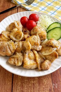 【鶏もも肉と玉ねぎのうま塩ガーリック炒め】旨みたっぷり♡