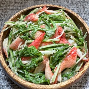 楽ラク手抜キッチン🐶🐾の作ってみた!投稿(スピードおかず♩水菜のわさび醤油サラダ)
