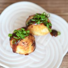 ダイエット中でもOK！まるでたこ焼き風♪豆腐シーフード焼き