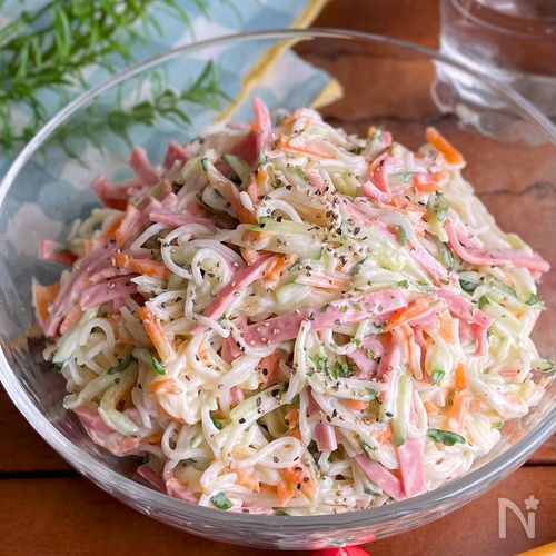 素麺がくっつきにくい裏ワザあり！「彩りそうめんサラダ」