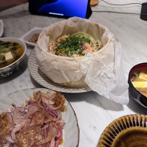 1641766の作ってみた!投稿(流行りの蒸籠で！【鮭ときのこの旨出汁バター蒸し】調味料2つ♩)