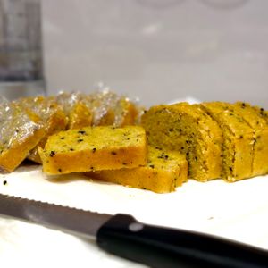 イトマルの作ってみた!投稿(ほぼさつまいも♪【オートミールさつまいもパウンドケーキ】)