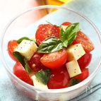 【トマトとチーズのカプレーゼ】和えるだけ5分！