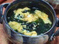 5分でできる♪ふんわり卵とわかめの中華スープ