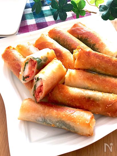 パリッパリ・揚げ焼きで簡単♡はんぺん明太しそチーズ春巻き