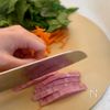 ほうれん草嫌いの娘が完食！【ほうれん草のバターソテー】の工程1