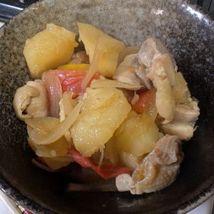 たかし（娘2人）の作ってみた!投稿(トマトのフライパン鶏じゃが　旨味がスゴイ！)