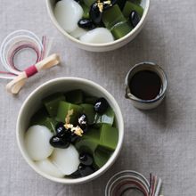 抹茶寒天と黒豆のデザート。