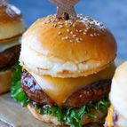 作り続けて10年お店越え♡『絶品ハンバーガー』大絶賛される♪