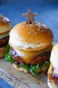 作り続けて10年お店越え♡『絶品ハンバーガー』大絶賛される♪